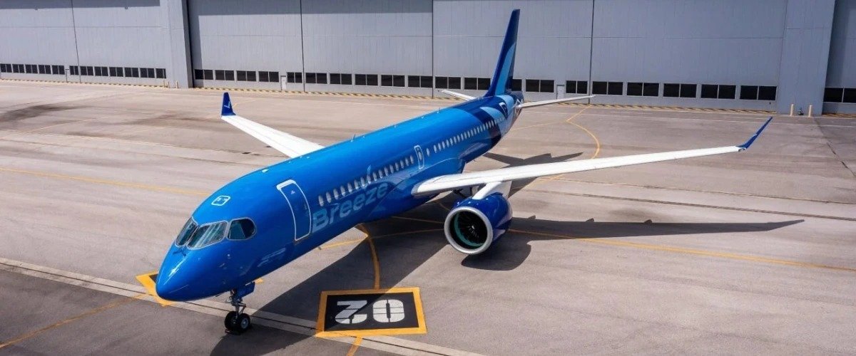 TrueNoord delivers three factory-new Airbus A220s to Breeze Airways