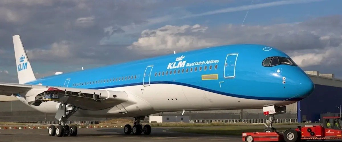 KLM Names Its First Airbus A350-900 After Iconic Rembrandt Artwork