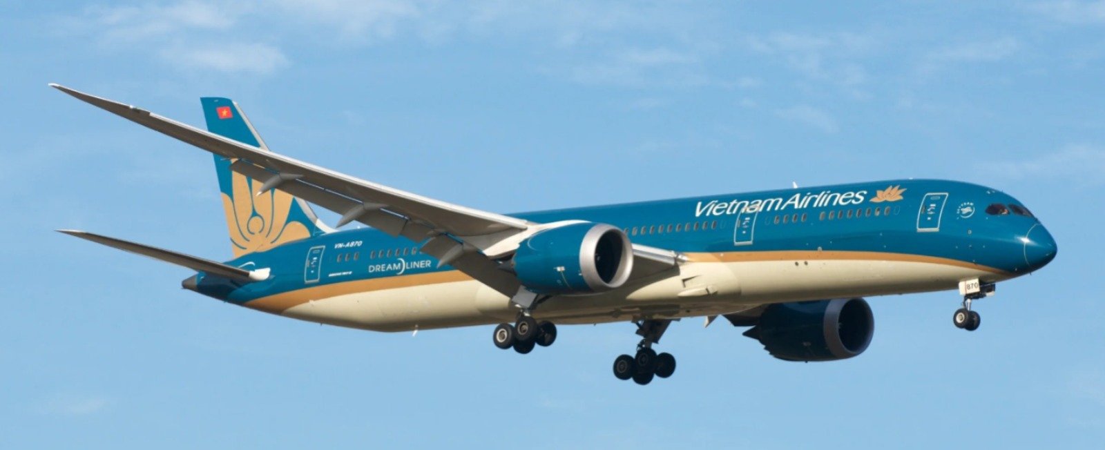 Vietnam Airlines Begins New Flights to European Hub