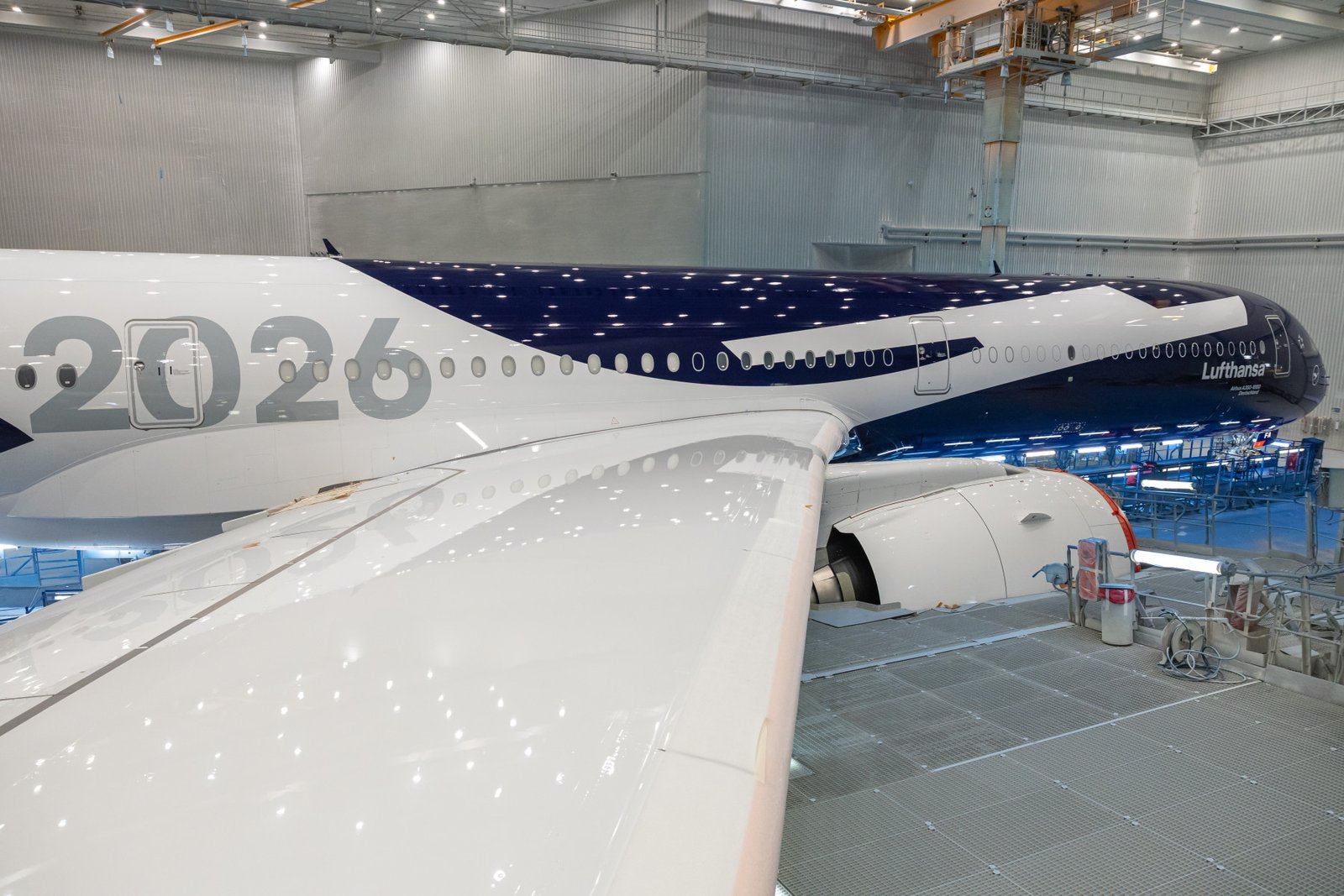 Lufthansa's first Airbus A350-1000 arrives with a special livery